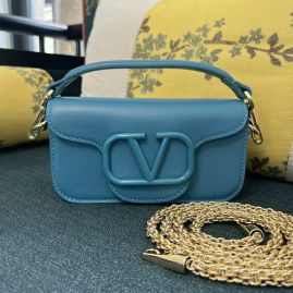 Picture of Valentino Lady Handbags _SKUfw139749412fw